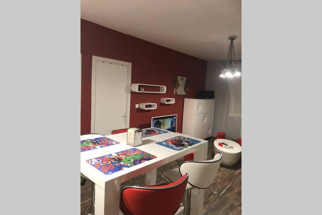 Appartement Style Pop Art Avec Garage Centre Historique Безие Екстериор снимка