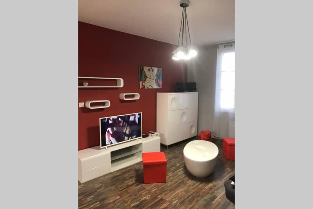 Appartement Style Pop Art Avec Garage Centre Historique Безие Екстериор снимка